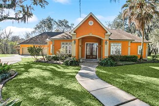 124 Valeria Ct, Belle Chasse, LA 70037