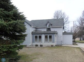 108 6th St S, Leonard, ND 58052