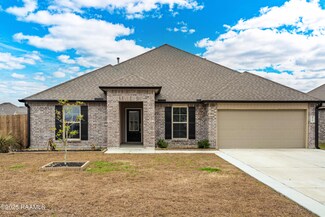 3220 Ivy Lake Dr, Maurice, LA 70555