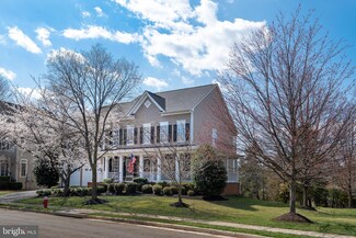 42752 Ridgeway Dr, Broadlands, VA 20148