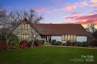 112 Hy Vu Dr, Canton, NC 28716