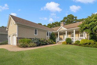 37 Newbury Dr, Westerly, RI 02891