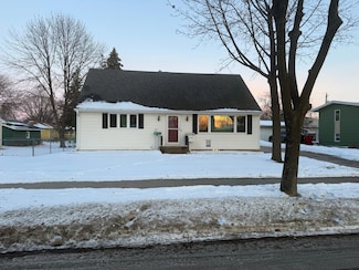 1360 8th Ave SE, Rochester, MN 55904