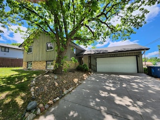 1180 Hathaway Ln NE, Minneapolis, MN 55432
