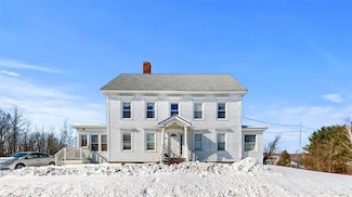 942 Lakeview Dr, South China, ME 04358