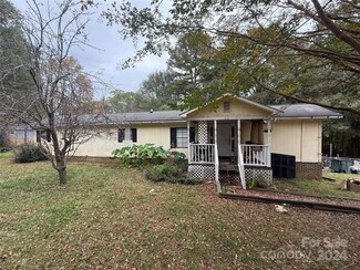 610 Guinn St, Clover, SC 29710