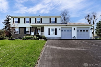 1401 Meadow Moor Dr, Beavercreek, OH 45434