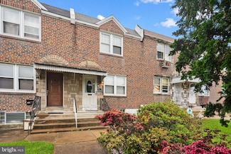 6235 Farnsworth St, Philadelphia, PA 19149