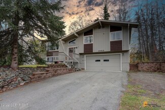 10615 Tokositna Cir, Eagle River, AK 99577
