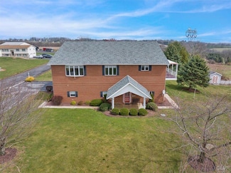 4659 Maple St, Schnecksville, PA 18078