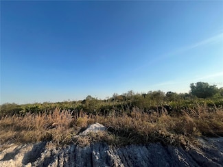 0 NW 302nd St Unit MFROK225041, Okeechobee, FL 34972