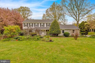 31 Devon Dr, Reading, PA 19606