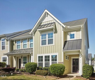 912 Ambergate Station, Apex, NC 27502