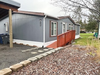 14719 N Farragut Ln, Mead, WA 99021