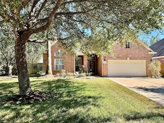 2301 S Venice Dr, Pearland, TX 77581