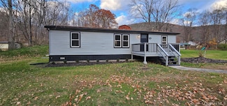 25 Railroad Ave, Long Eddy, NY 12760