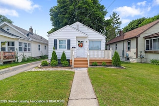 2324 Maplewood Ave, Lansing, MI 48910