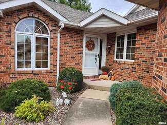 2726 Kings Pointe NE, Quincy, IL 62305