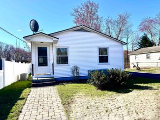 18 Tampa St, Nashua, NH 03064