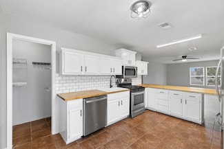 5313 Perry Ave, Galveston, TX 77551