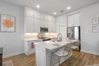 8851 Oakland Rd, San Antonio, TX 78240