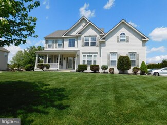9 Gladiola Ln, Lumberton, NJ 08048