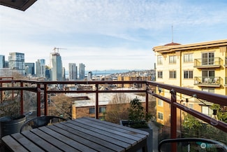 711 E Denny Way Unit 401, Seattle, WA 98122