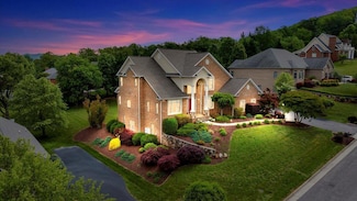 415 Stoneledge Dr, Roanoke, VA 24019