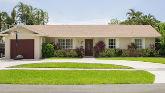 556 NW 15th Ct, Boca Raton, FL 33486