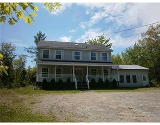 32 Hackett Rd, Winterport, ME 04496