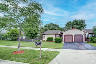 505 Lyon Dr, Buffalo Grove, IL 60089