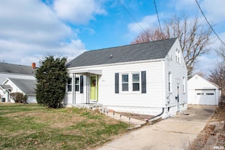 1011 E Moneta Ave, Peoria Heights, IL 61616