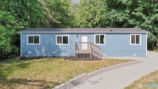 1540 Lake Dr, Camano, WA 98282