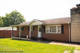 85 Hinzman St, Weston, WV 26452