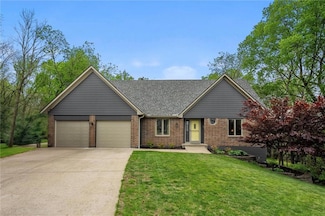 1161 SW Kimstin Ct, Blue Springs, MO 64015