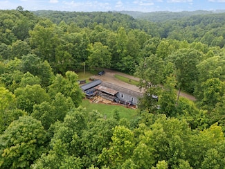 424 Stewart Fork Rd, Irvine, KY 40336