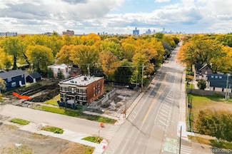 8646 Kercheval Ave, Detroit, MI 48214