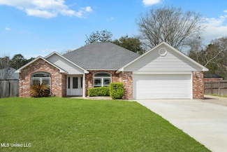 6317 Luckey Ln, Ocean Springs, MS 39564