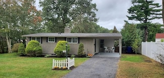 146 Brittany Rd, Indian Orchard, MA 01151
