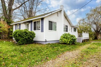 526 Hillcrest Rd, Niles, MI 49120
