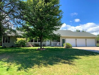4980 Fieldstone Dr, Plover, WI 54467