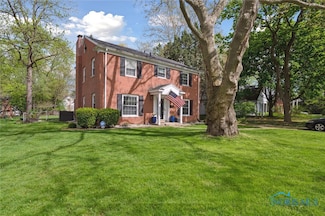 2222 Talmadge Rd, Ottawa Hills, OH 43606