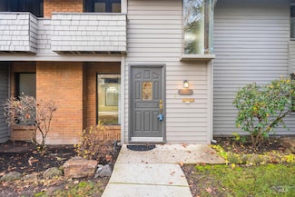 1009 E Strawberry Ln, Boise, ID 83712