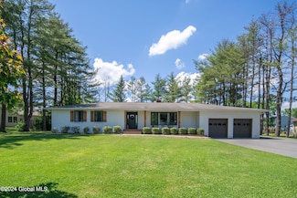 3 Devitt Rd S, Waterford, NY 12188