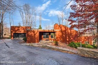 10 Orchard Ln, South Abington Township, PA 18411