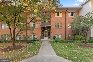 10228 Rockville Pike Unit 402, Rockville, MD 20852