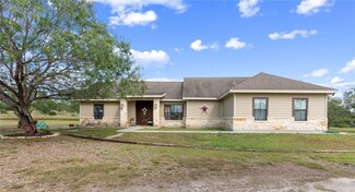 167 Caracara Ln, George West, TX 78022
