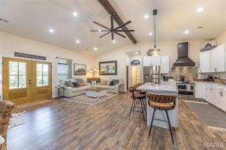 726 Carter 354, Ellsinore, MO 63937