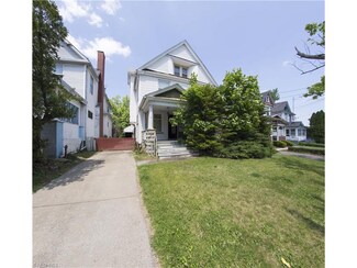 132 E Chalmers Ave, Youngstown, OH 44507