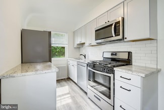 1400 12th St N Unit 1, Arlington, VA 22209